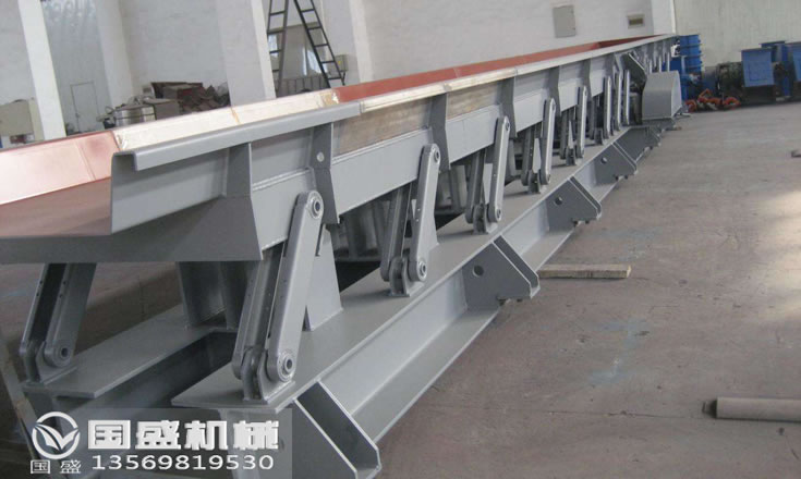 長距離振動(dòng)給料機(jī) 長距離振動(dòng)給料機(jī)
